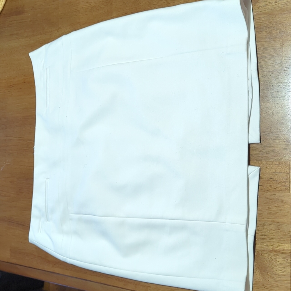 Classy White Pencil Skirt 6